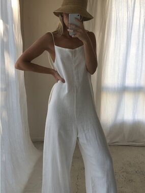 Bahhgoose Linen Wide-Leg Flo Jumpsuit with Spaghetti Straps - BLACK